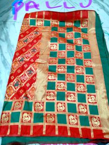Moshuri Silk Sarees(RED AND GREEN)