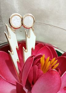 (₹99)Trendy Earrings