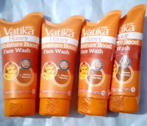 4 Face Wash Dabur Vatica