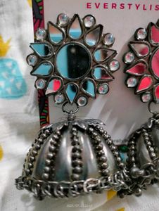 Everstylish Jhumka Earrings