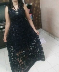 Elegant Black Lace Maxi Dress
