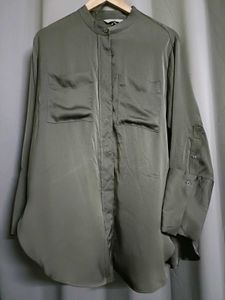 H&amp;M Satin Button-Down Shirt 💚