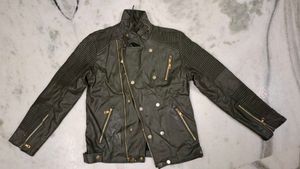 Classical  LEATHER JACKET  with AESTHETIC LOOK 🩶