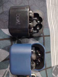 BOAT 402 Earbuds
