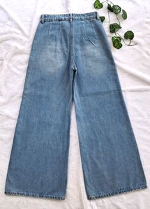 Urbanic Flared Leg Jeans