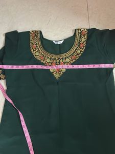 Women Green Kurta Set