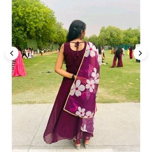 sleeveless kurta with organza dupatta