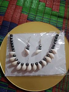 Seashell Necklace and Earring Set
