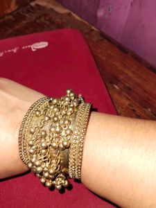 Vintage Gold Tone Cuff Bracelet