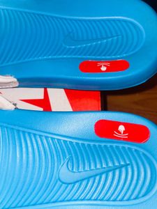 Nike Slides - Blue &amp; White