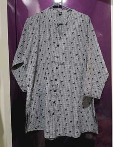 Patterned Button-Down Shirt 🤍