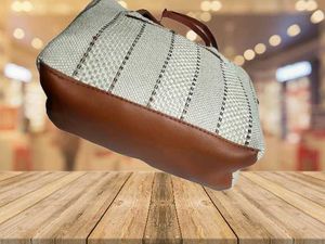 White Elegant Alluring Women Slingbag