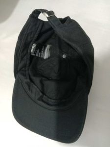 H&amp;M Cotton Twill Cap.