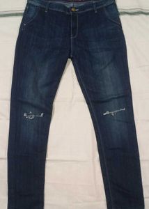 Stylish Torn Jeans - Dark Wash