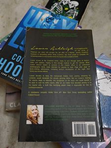 Verity by Colleen Hoover