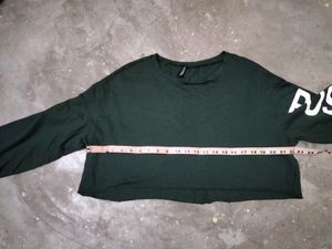 H&amp;M Crop Sweatshirt