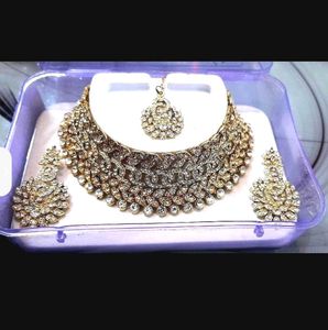 Elegant Gold &amp; Crystal Jewelry Set