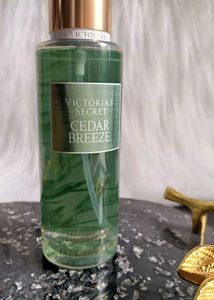 Victoria's Secret Cedar Breeze