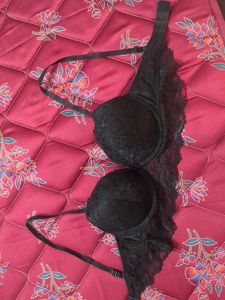 32C - H&amp;M Black Lace