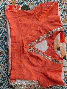 Floral Print Saree With Ready Made Blouse