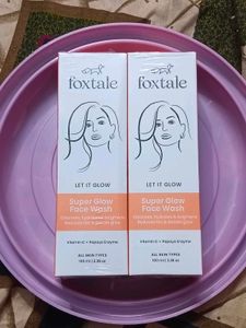 Foxtale Super Glow Face Wash