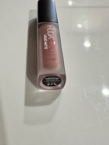 🎄⭐️Huda Beauty Liquid lipstick - Trendsetter⭐️🎄