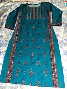 10 Kurti Combo With Free Gift Saree