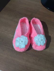 Crochet Baby Hat &amp; Booties Set