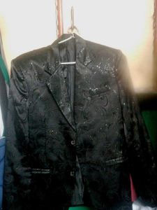 Burgundy Men&#39;s Suit - Formal Style