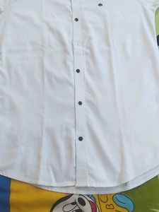 👨‍🦱Branded White Shirt