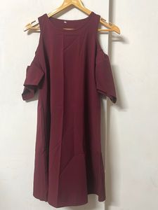 Maroon Cold Shoulder Casual Dress