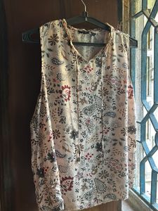 Floral sleeveless