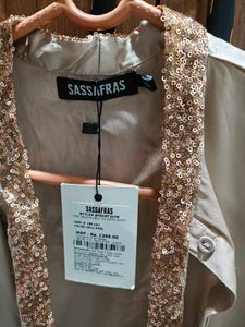 Elegant Sassafras Top