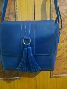 blue color sling bag