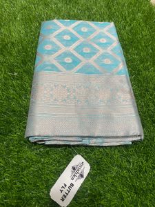 Cotton Saree With Golden Zari