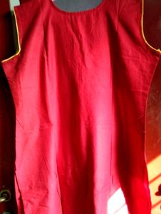 Red Sleeveless New Kurti