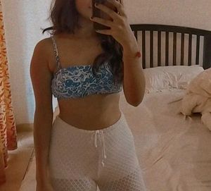Cute Blue &amp; White Cropped Bikini Top