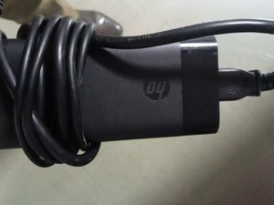 HP LAPTOP CHARGER NEW AND ORIGINAL 135 WATT