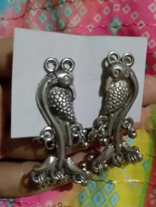 Set Of Two Silver Earrings 💞