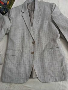 Men&#39;s Beige Plaid Blazer