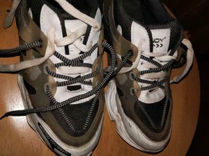 Black And White Sneakers Casual Wear 👟