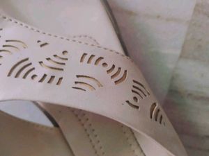 90 % Off 💥 Of White Heels