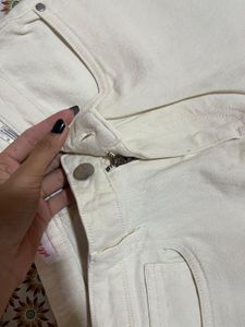 white jeans never worn