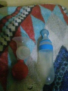 Baby Feeder Silicone ,And Breast Pump Free