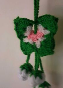 Crochet Flower Garland Key Charm