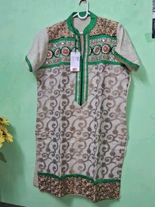 Ethnic Green Embroidered Kurta