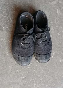 Black shoes
