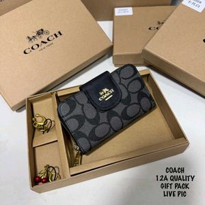 COACH MINI WALLET WD SET OF 2 CHARM WTH BOX