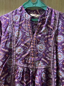 beautiful lavender top💗