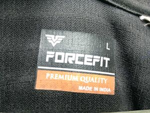 Men&#39;s Black Long Sleeve T-Shirt